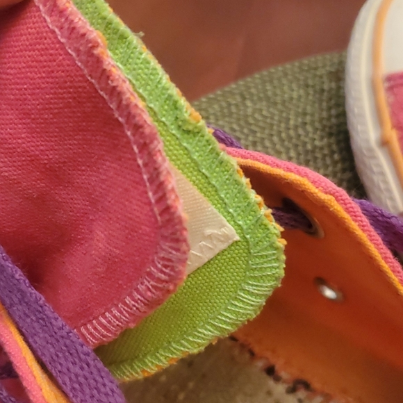 Colorful Converse size 7 - Picture 7 of 11
